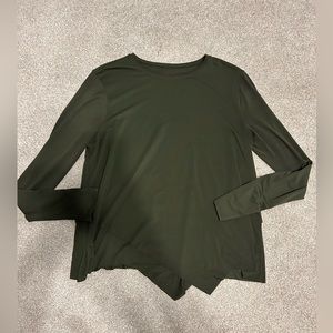 lululemon flowy dark green top, size 6, barely worn